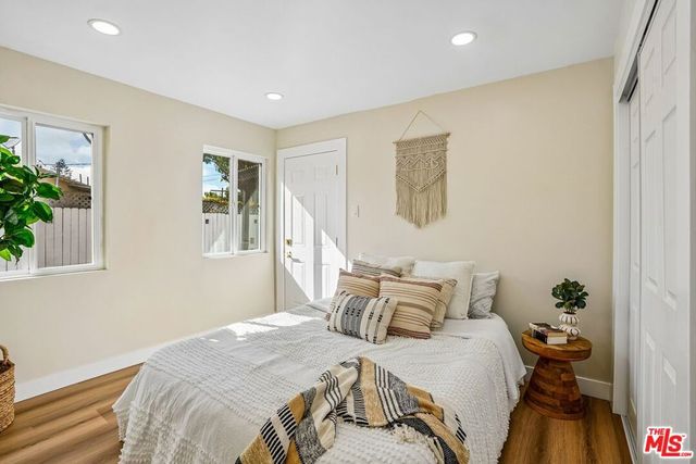 8855 Lilienthal Avenue, Los Angeles, CA 90045