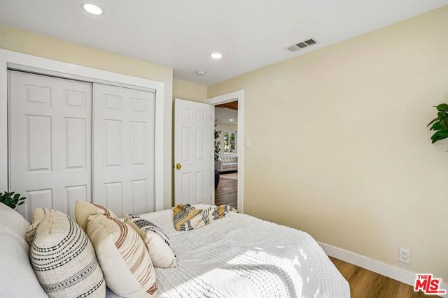 8855 Lilienthal Avenue, Los Angeles, CA 90045