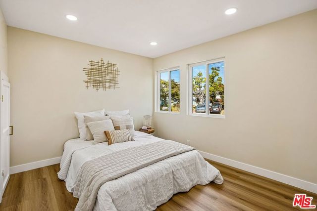 8855 Lilienthal Avenue, Los Angeles, CA 90045