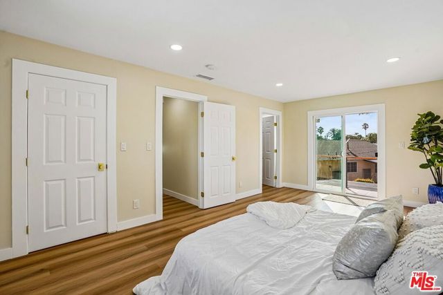 8855 Lilienthal Avenue, Los Angeles, CA 90045