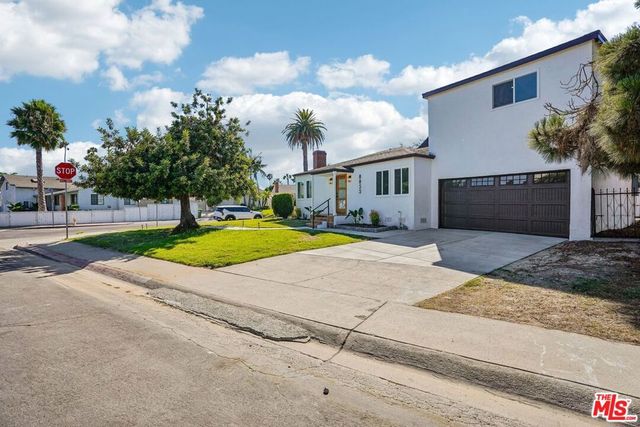 8855 Lilienthal Avenue, Los Angeles, CA 90045