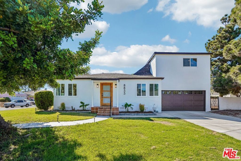 8855 Lilienthal Avenue, Los Angeles, CA 90045