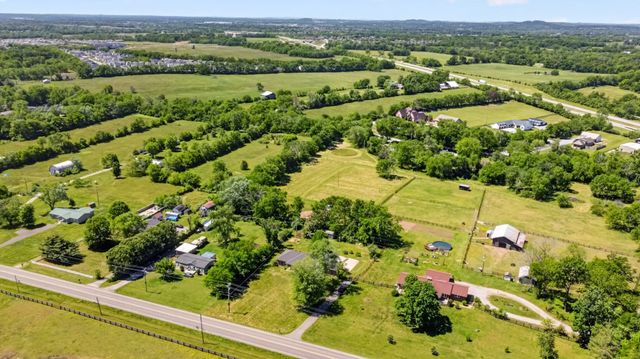 1327 Old Highway 109, N, Gallatin, TN 37066