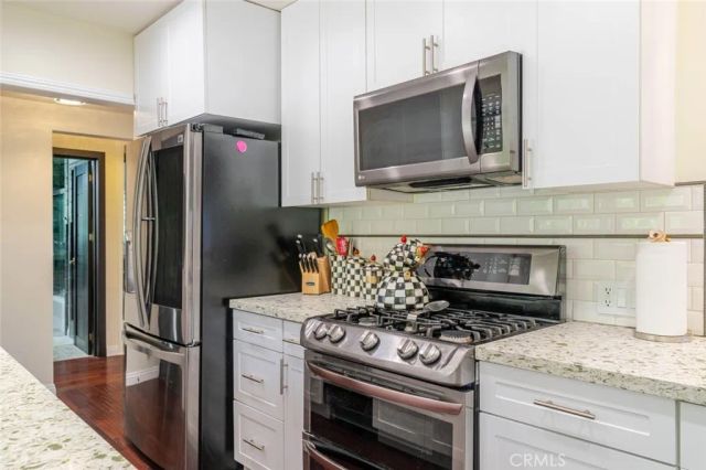660 Woodbury Road, Glendale, CA 91206