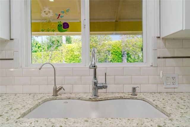660 Woodbury Road, Glendale, CA 91206