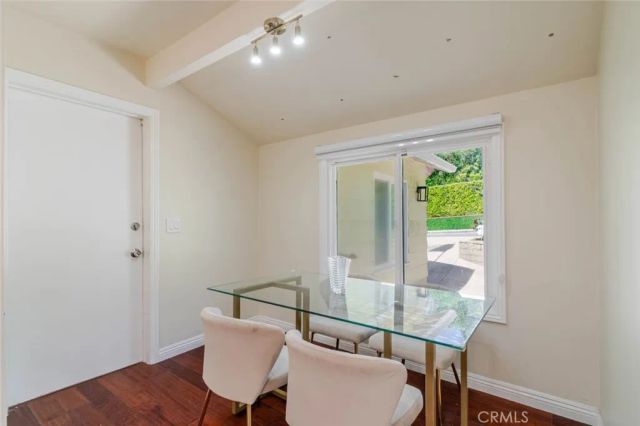 660 Woodbury Road, Glendale, CA 91206