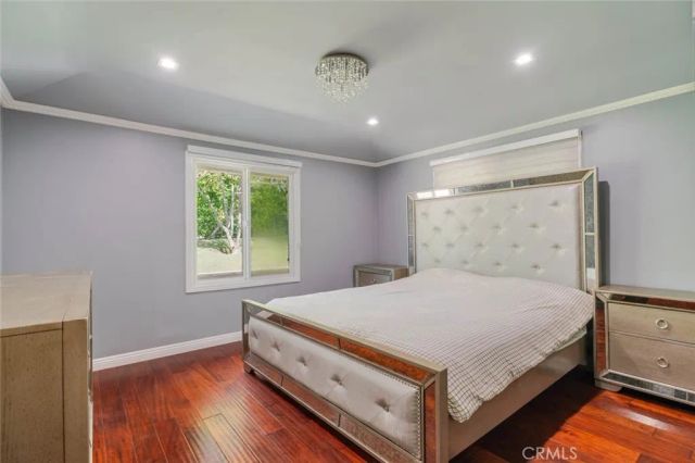 660 Woodbury Road, Glendale, CA 91206