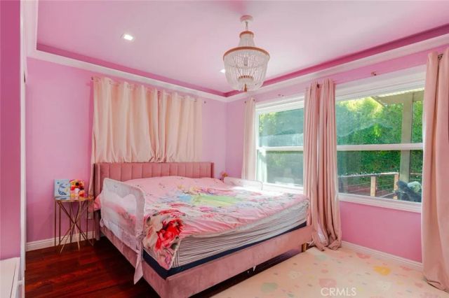 660 Woodbury Road, Glendale, CA 91206