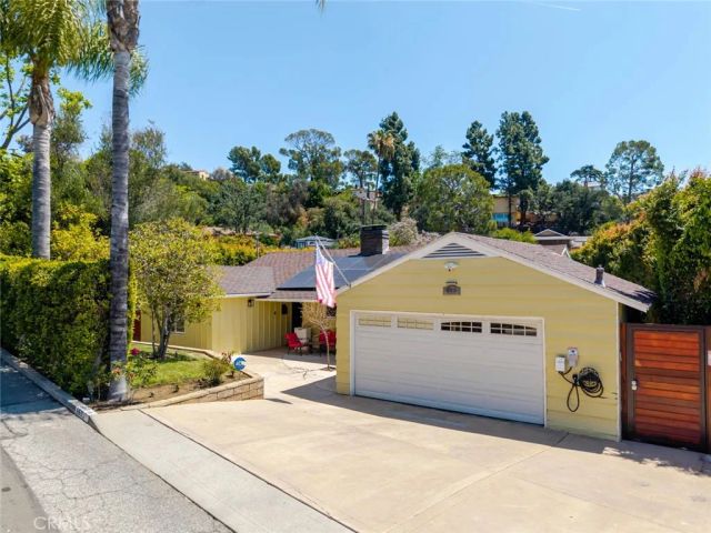 660 Woodbury Road, Glendale, CA 91206