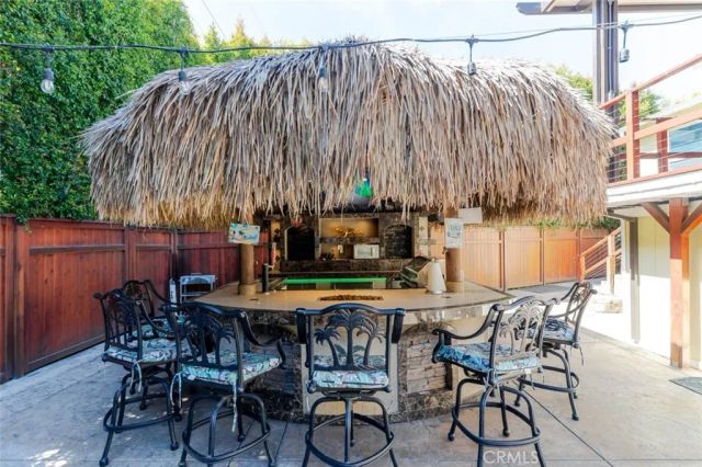 660 Woodbury Road, Glendale, CA 91206