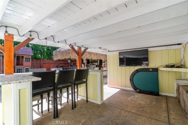660 Woodbury Road, Glendale, CA 91206