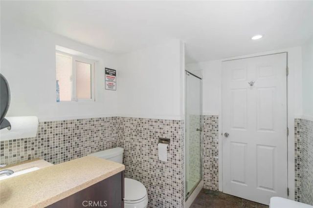 660 Woodbury Road, Glendale, CA 91206