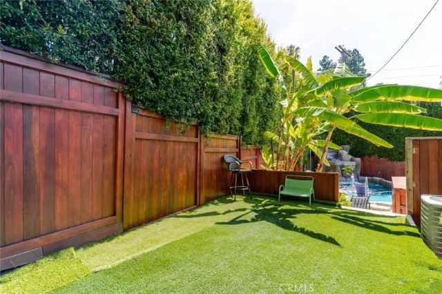 660 Woodbury Road, Glendale, CA 91206