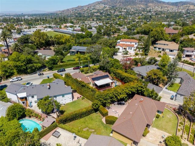 660 Woodbury Road, Glendale, CA 91206