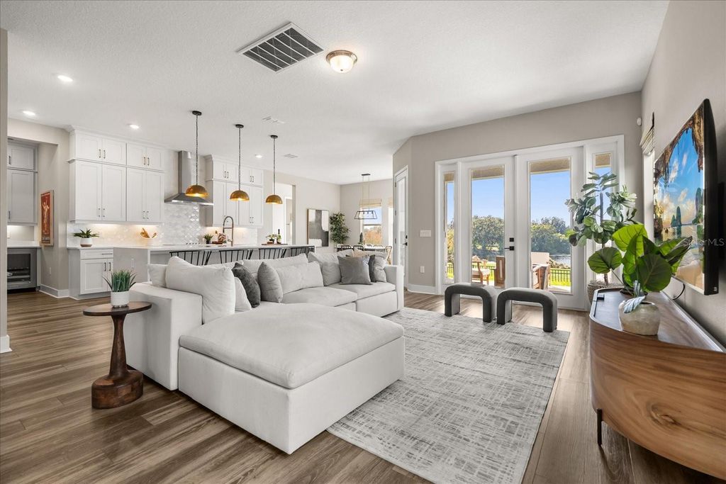 Image 14 of property listing at 7386 ALPINE BUTTERFLY LANE, Orlando, FL 32819