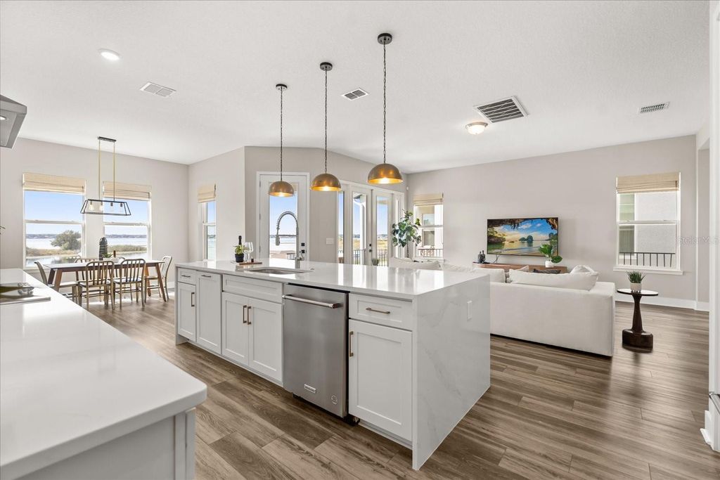 Image 19 of property listing at 7386 ALPINE BUTTERFLY LANE, Orlando, FL 32819