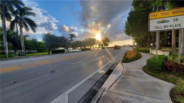 1361 96 ST, Bay Harbor Islands, FL 33154