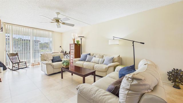 381 S Hollybrook Drive 106, Pembroke Pines, FL 33025