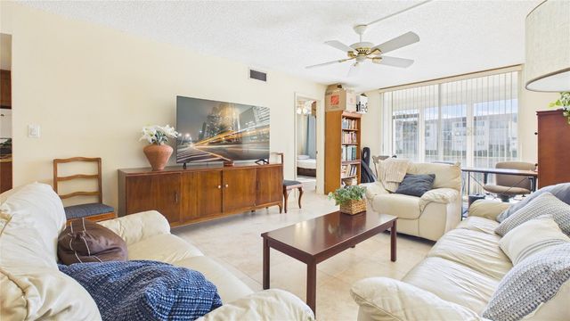 381 S Hollybrook Drive 106, Pembroke Pines, FL 33025