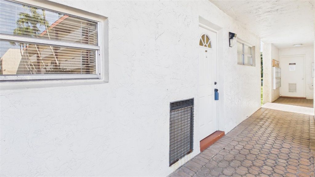 381 S Hollybrook Drive 106, Pembroke Pines, FL 33025