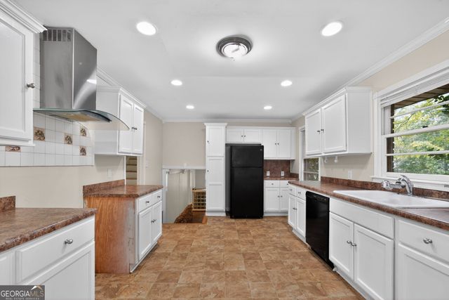 331 Barbashela Drive, Stone Mountain, GA 30088