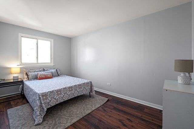 2102 W 73rd Street, Chicago, IL 60636