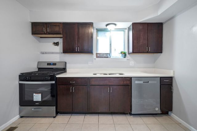 2102 W 73rd Street, Chicago, IL 60636