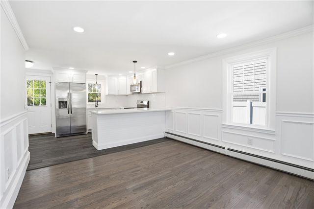45 Metropolitan Park Drive, East Providence, RI 02915