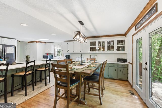 325 Kitchins Lane, Clayton, GA 30525