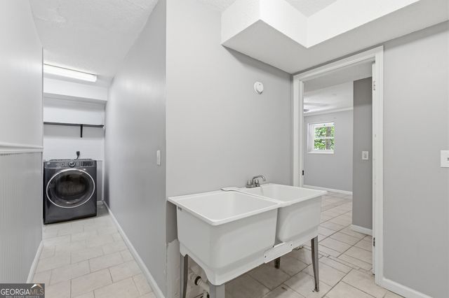 325 Kitchins Lane, Clayton, GA 30525