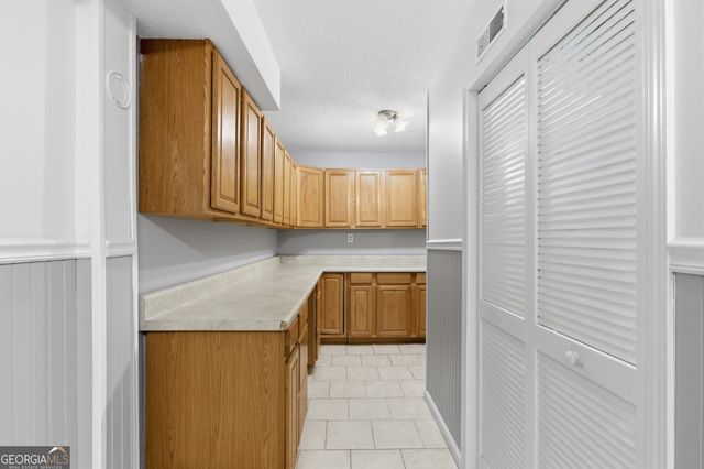 325 Kitchins Lane, Clayton, GA 30525