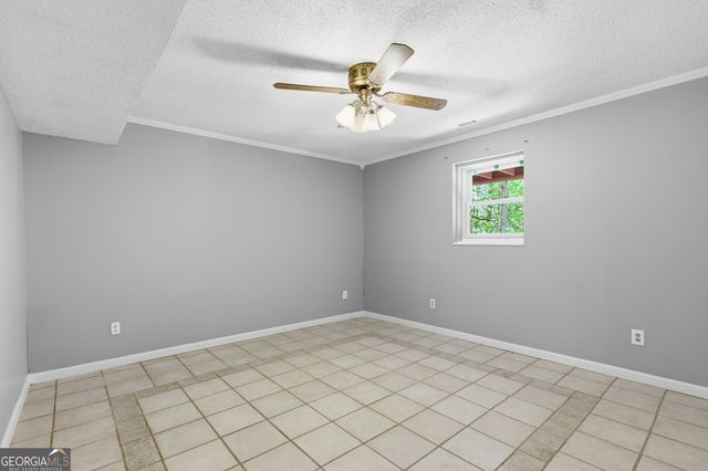 325 Kitchins Lane, Clayton, GA 30525