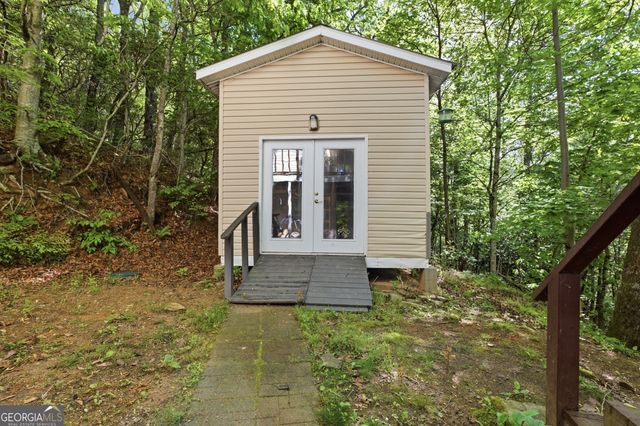 325 Kitchins Lane, Clayton, GA 30525