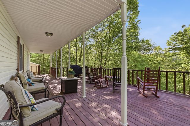 325 Kitchins Lane, Clayton, GA 30525