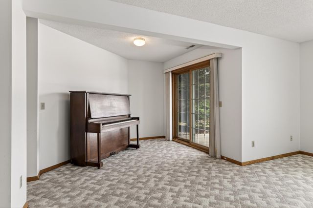 16125 Crystal Hills Drive, Lakeville, MN 55044