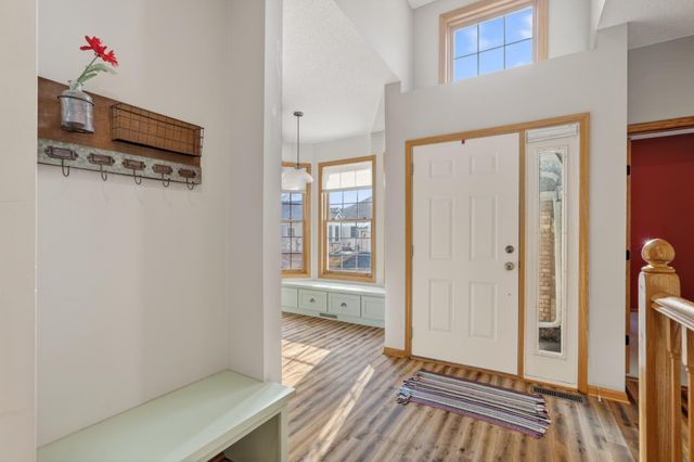 16125 Crystal Hills Drive, Lakeville, MN 55044