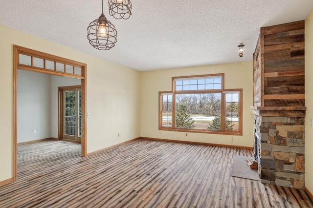 16125 Crystal Hills Drive, Lakeville, MN 55044