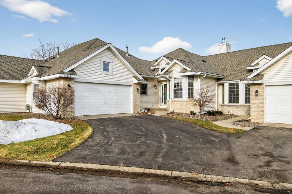16125 Crystal Hills Drive, Lakeville, MN 55044