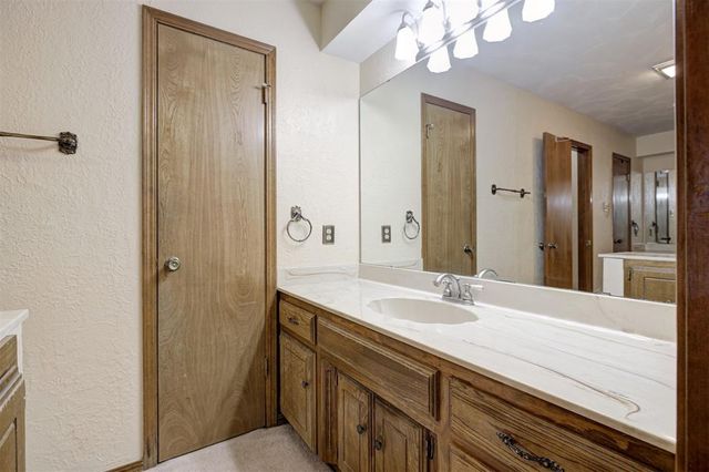 1617 High Meadows Drive, Choctaw, OK 73020