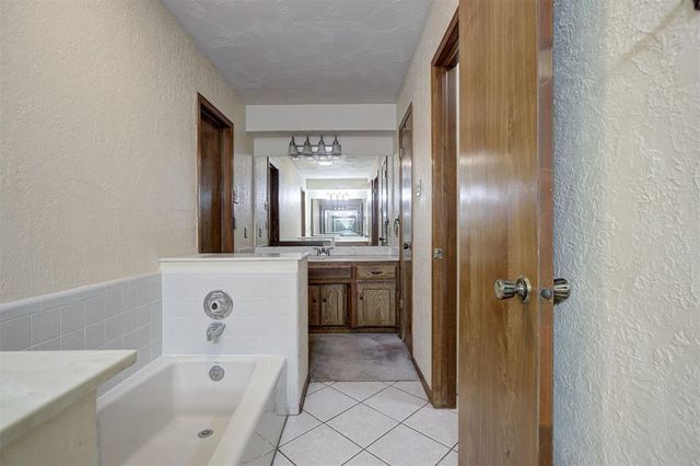 1617 High Meadows Drive, Choctaw, OK 73020