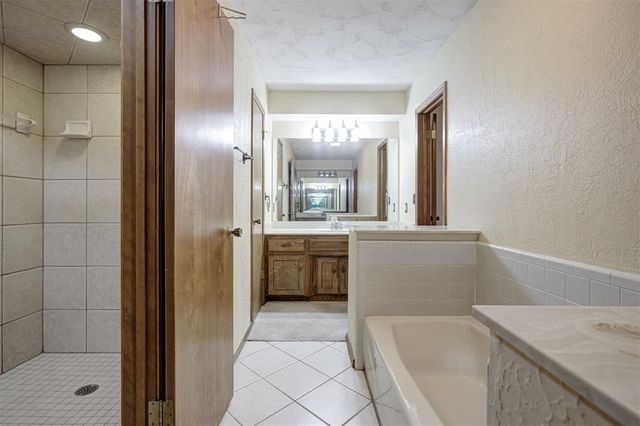 1617 High Meadows Drive, Choctaw, OK 73020