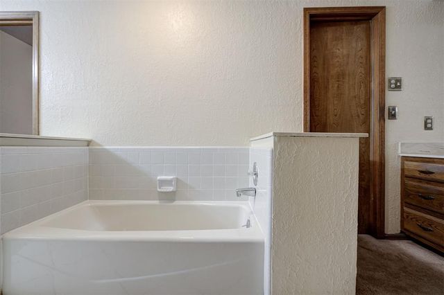 1617 High Meadows Drive, Choctaw, OK 73020