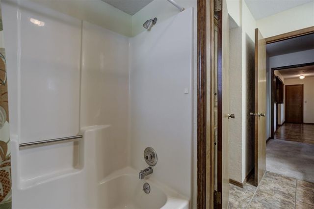 1617 High Meadows Drive, Choctaw, OK 73020