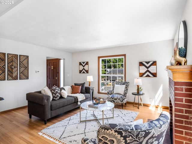 4430 Se WOODWARD St, Portland, OR 97206