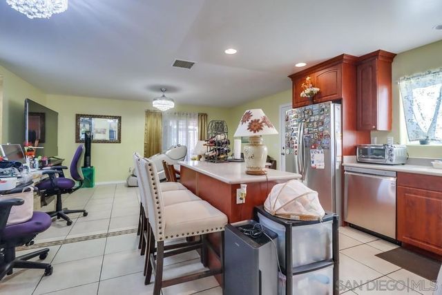 1236 Tobias Dr, Chula Vista, CA 91911