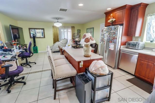 1236 Tobias Dr, Chula Vista, CA 91911