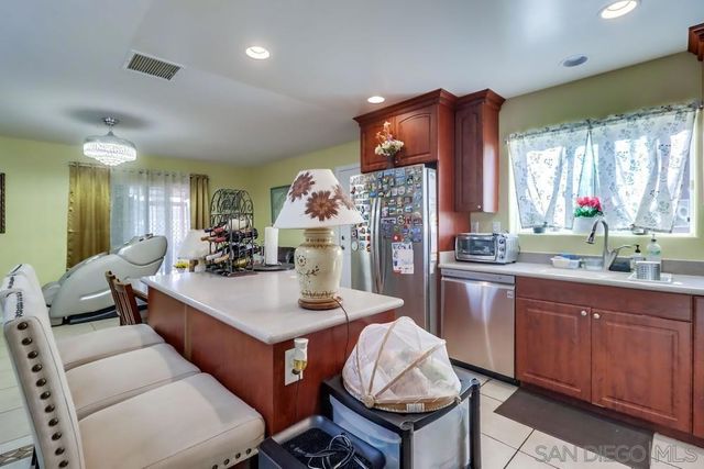 1236 Tobias Dr, Chula Vista, CA 91911