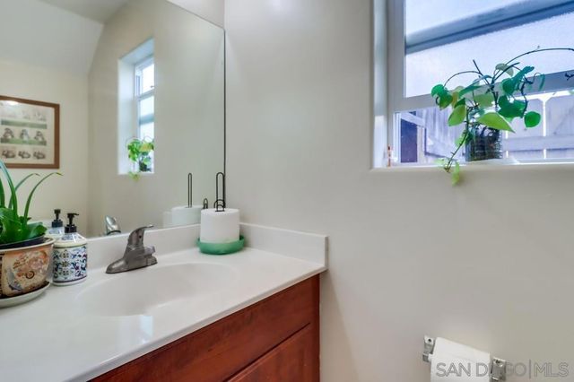 1236 Tobias Dr, Chula Vista, CA 91911