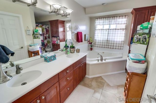 1236 Tobias Dr, Chula Vista, CA 91911