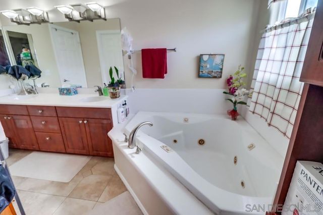 1236 Tobias Dr, Chula Vista, CA 91911